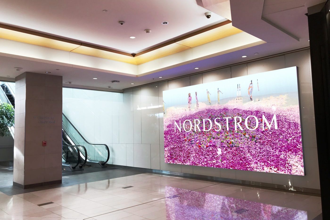 Nordstrom - Malls - CF Pacific Centre - Digital Video Wall (Vancouver, British Columbia)