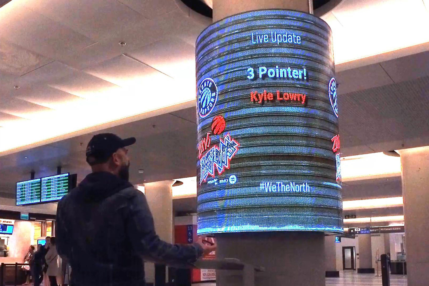 Toronto Raptors - #WeTheNorth - Union Station - Digital Column Network (Toronto, Ontario)